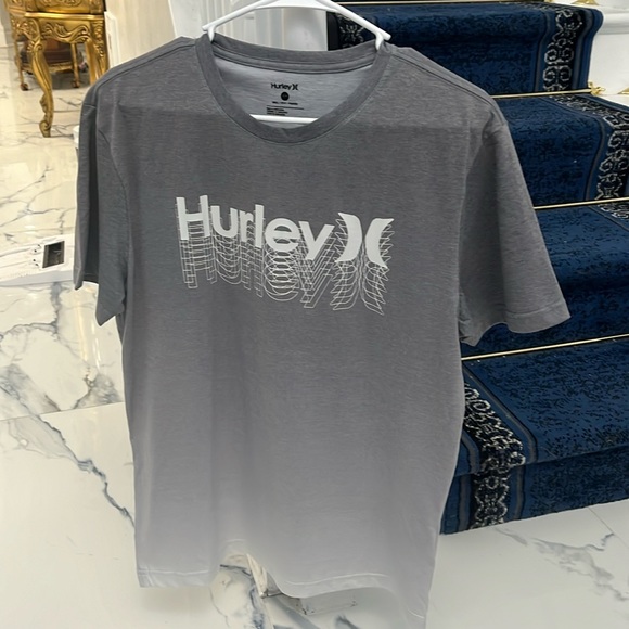 Hurley tee - Picture 1 of 3